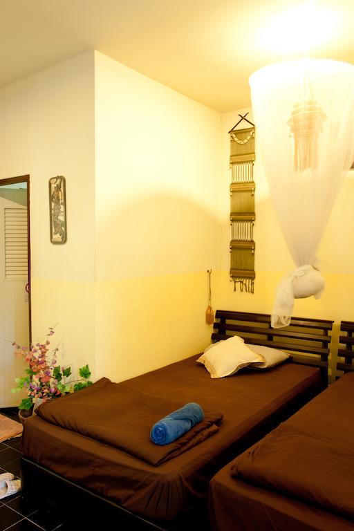 Baan Puang Petch Chiang Mai Exterior foto